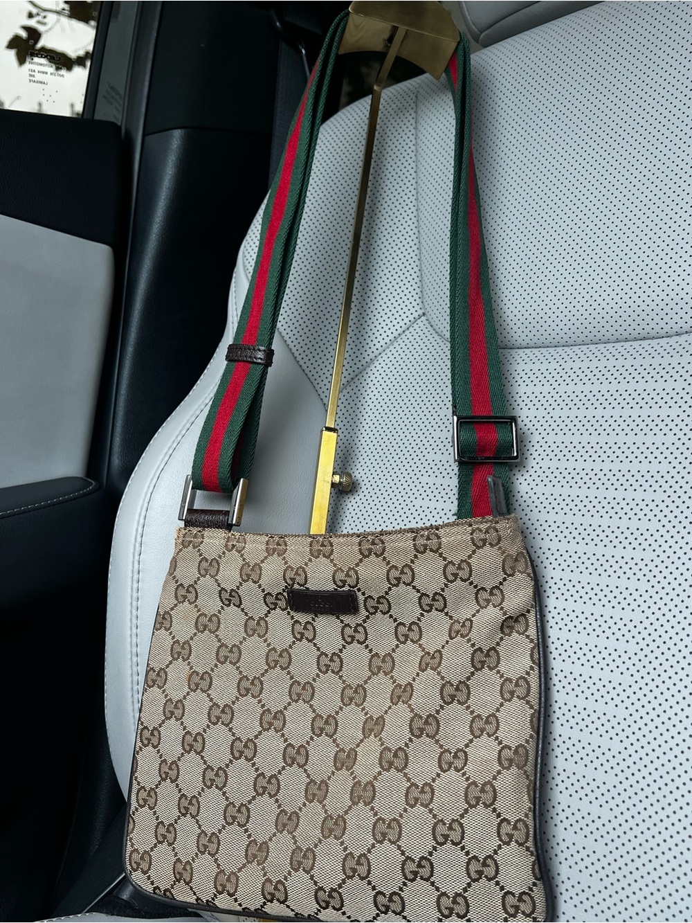Gucci Beige GG Supreme Crossbody with Green-Red Web Strap - Picture 9 of 10